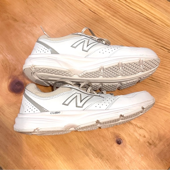 Women’s New Balance 411 Walking Sneaker Sz 11 - Picture 6 of 7